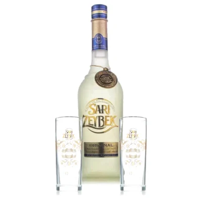 Efe Sari Zeybek mit 2 Gläsern